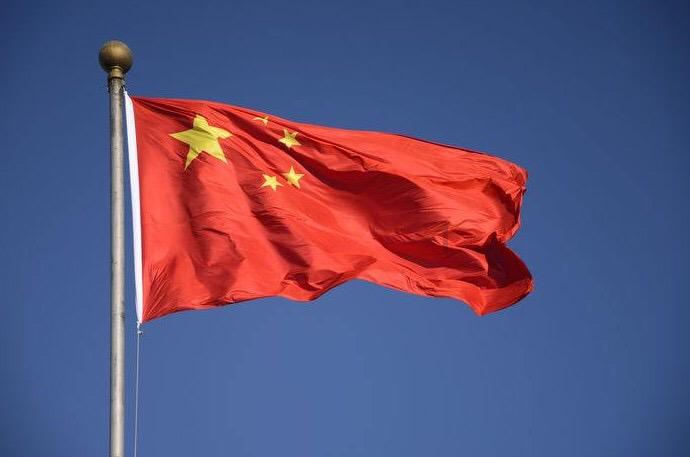 再见湖人！3换1交易穆雷遭拒，佩林卡或猛追欧文替身，詹姆斯点赞